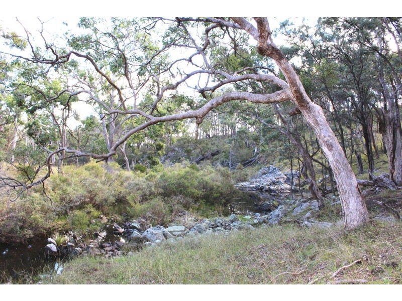 21727 New England Highway, Dalveen QLD 4374