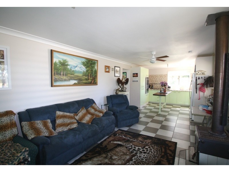 356 Hendon-Deuchar Rd, Deuchar QLD 4362