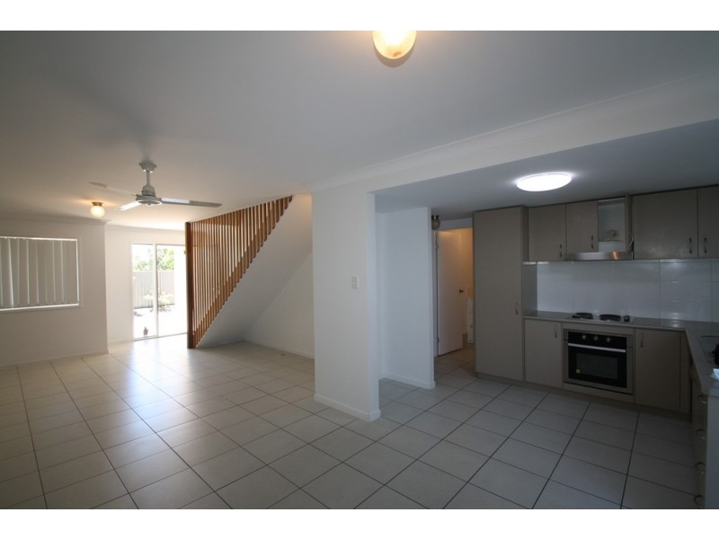 1/9 Natalia Court, Warwick QLD 4370