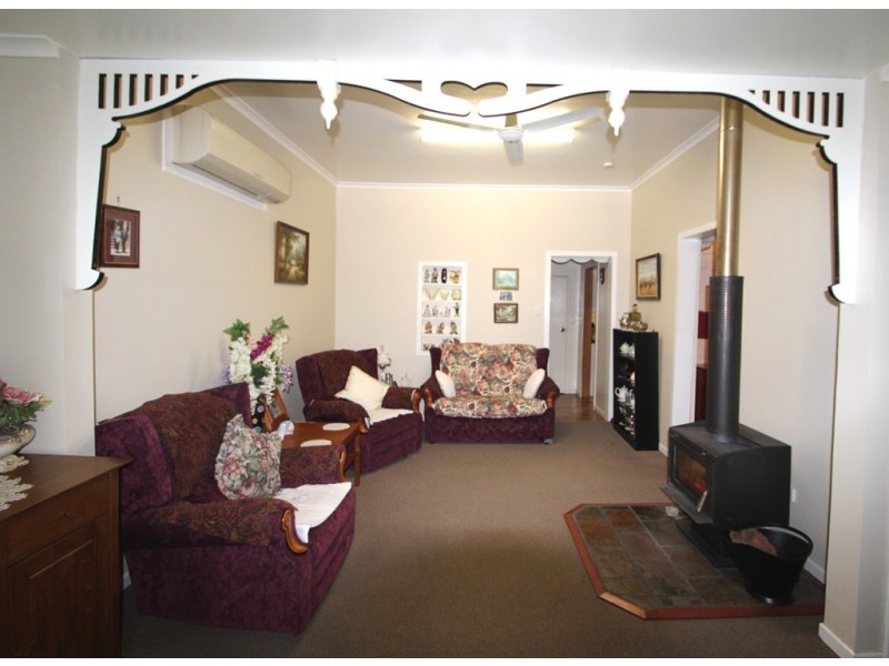 3 Palm St, Killarney QLD 4373