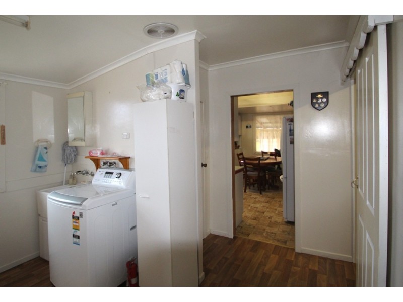 3 Palm St, Killarney QLD 4373