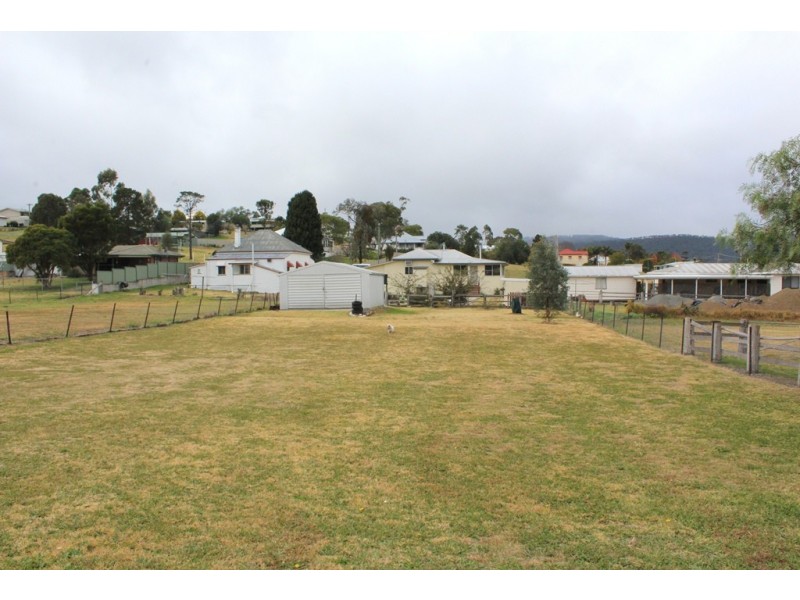 3 Palm St, Killarney QLD 4373