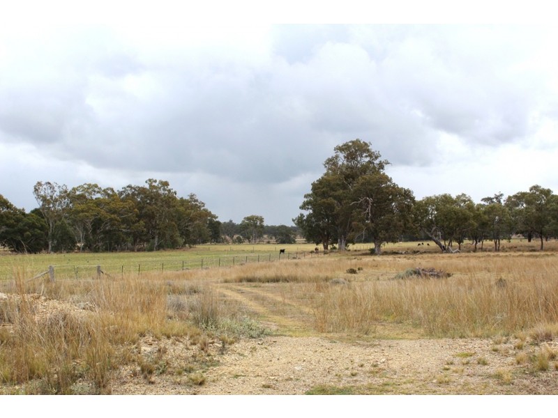 860 Thanes Creek Road, Thanes Creek QLD 4370