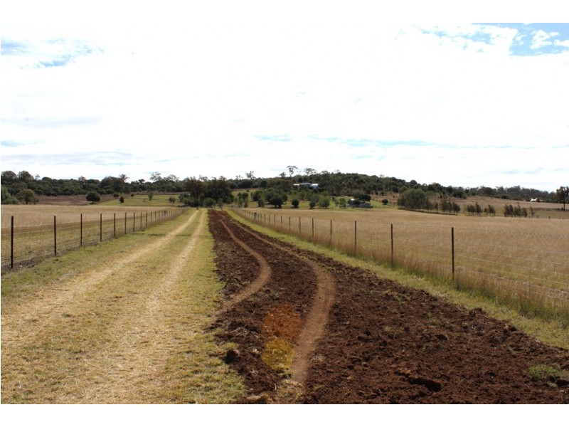 148 Thornton Road, Rosenthal Heights QLD 4370