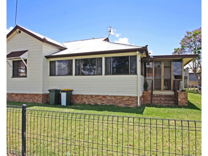 13a Acacia Avenue, Warwick QLD 4370