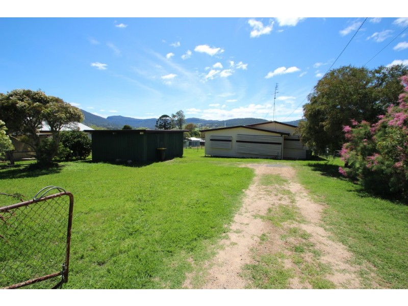 27 Pine Street, Killarney QLD 4373