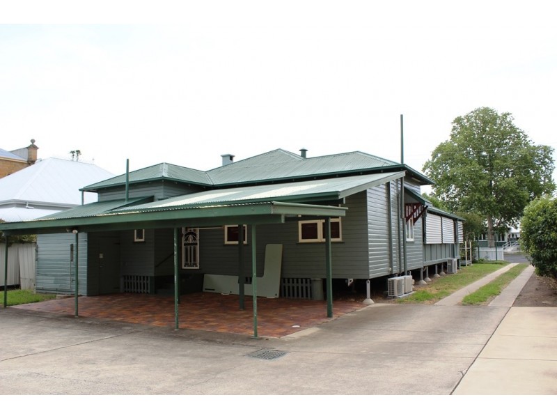 48 Guy Street, Warwick QLD 4370