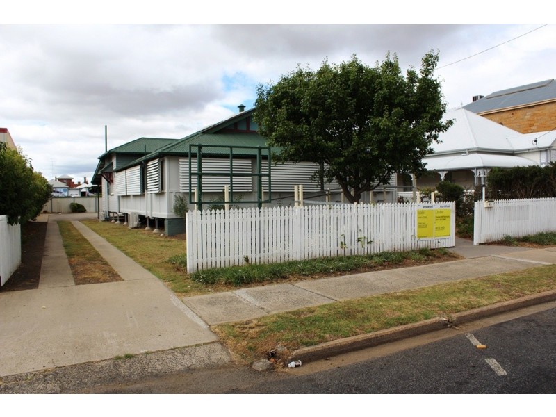 48 Guy Street, Warwick QLD 4370