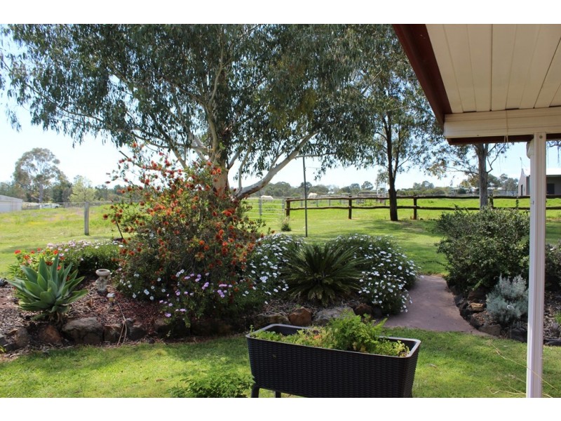 26 Campbell Road, Rosenthal Heights QLD 4370