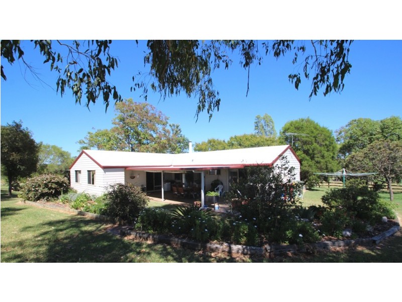 26 Campbell Road, Rosenthal Heights QLD 4370