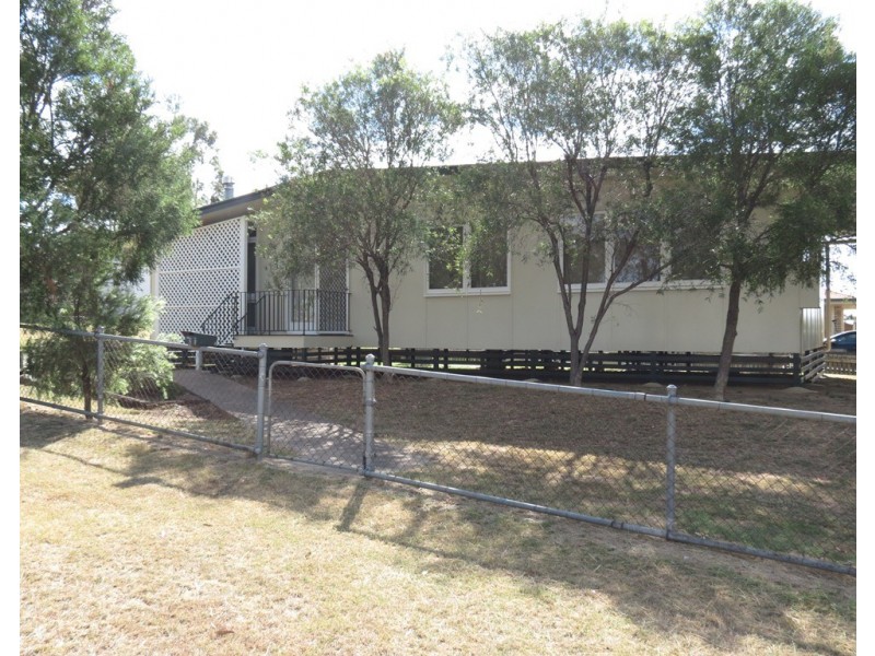 121 Cleary St, Warwick QLD 4370