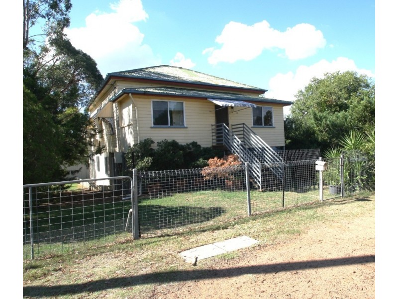 11 Fitzroy Street, Warwick QLD 4370