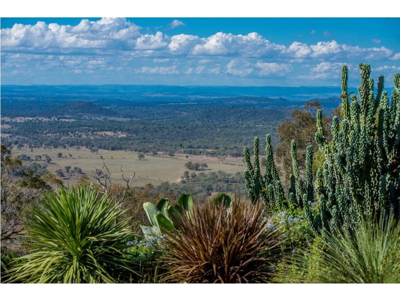 108 Coochie Rd, Dalveen QLD 4374