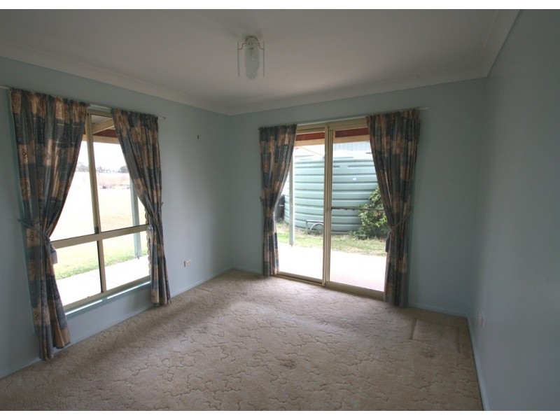 98 Orchard Road, Loch Lomond QLD 4370