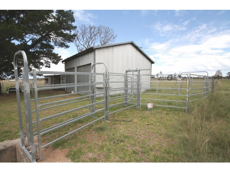 98 Orchard Road, Loch Lomond QLD 4370
