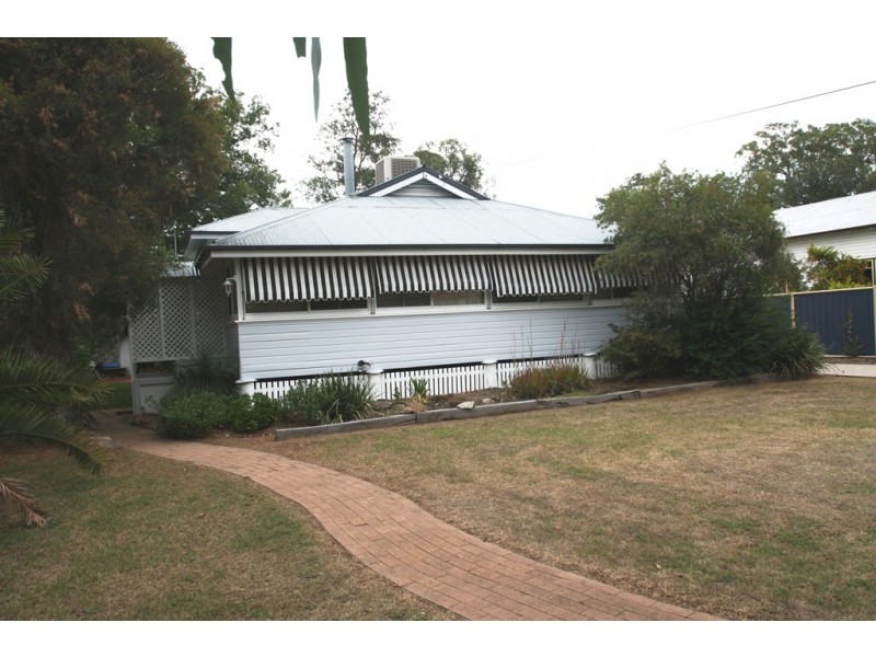 12B Locke Street, Warwick QLD 4370