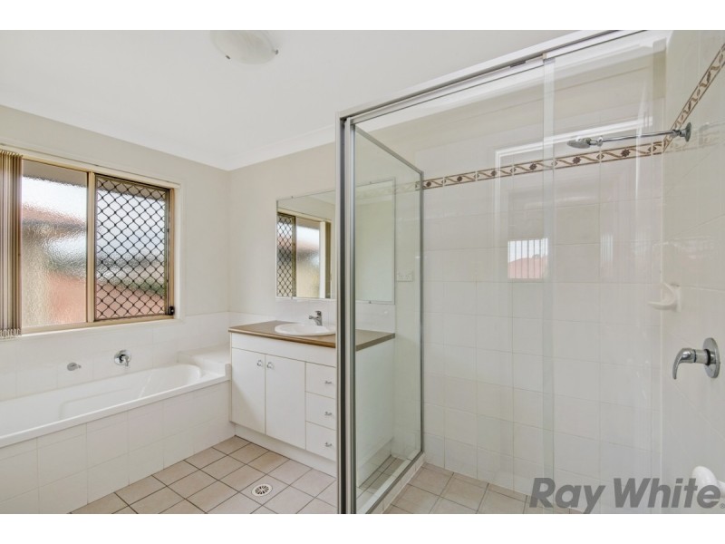 8 Greenway Place, Deception Bay QLD 4508