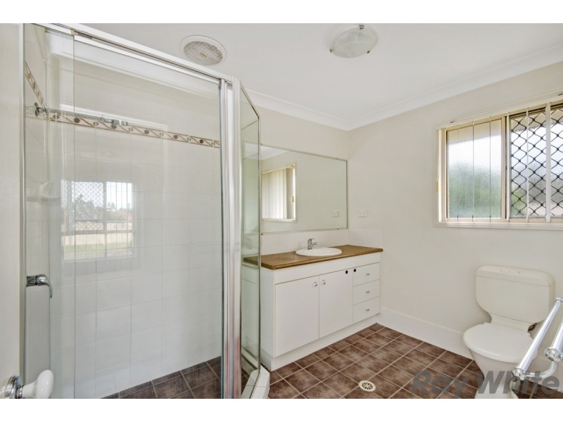 8 Greenway Place, Deception Bay QLD 4508