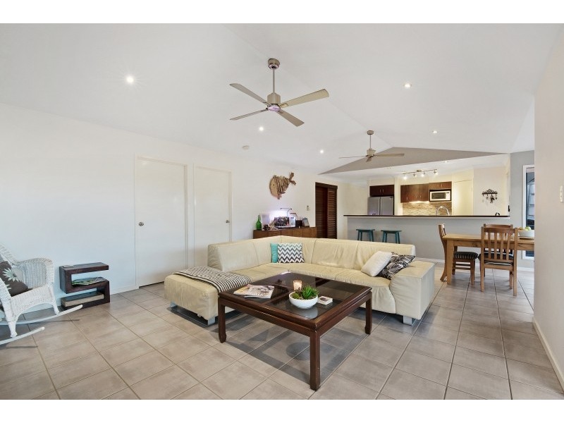 11 Zoe Place, Deception Bay QLD 4508