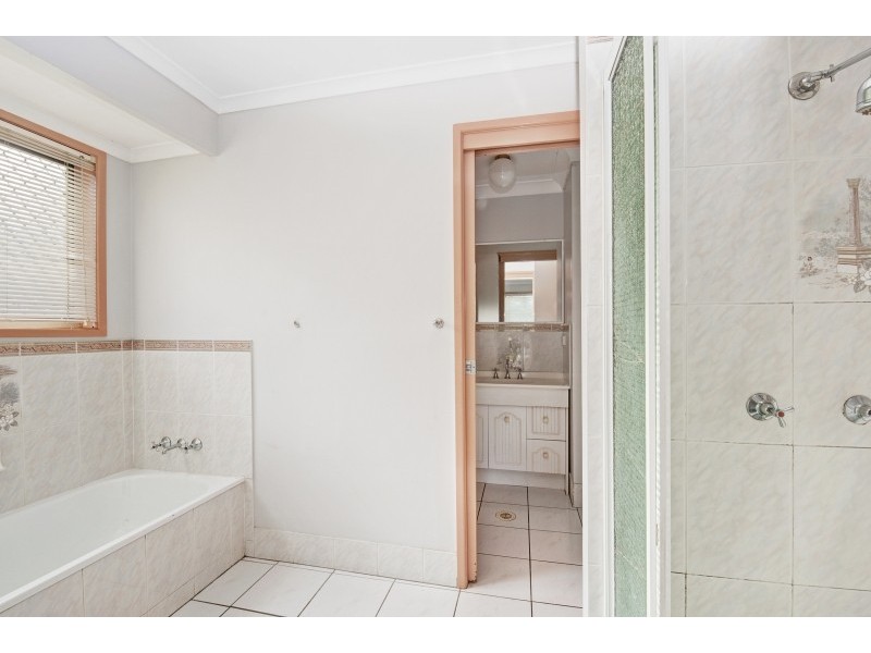 6 Kate Avenue, Deception Bay QLD 4508