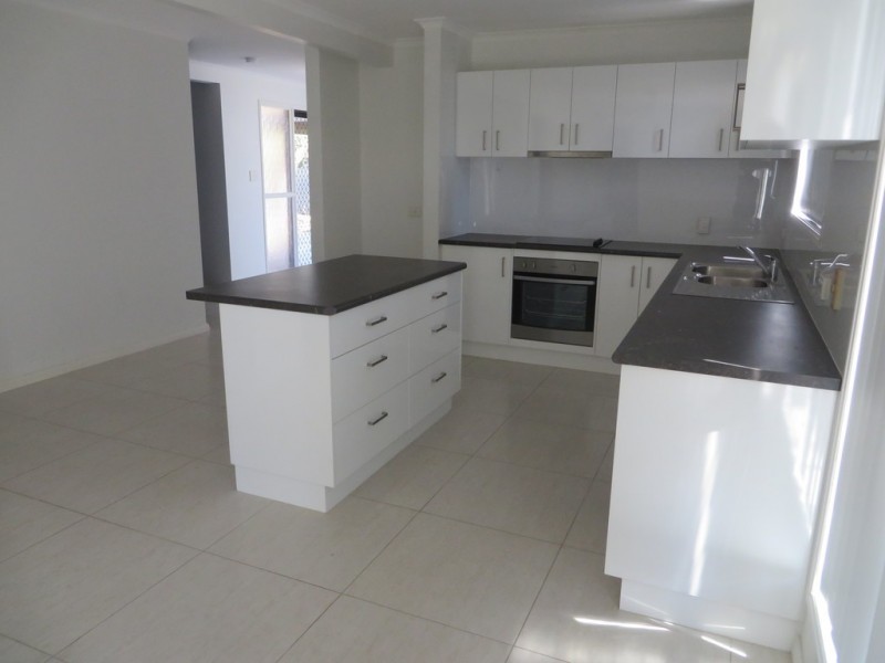 52 Cross Street, Deception Bay QLD 4508