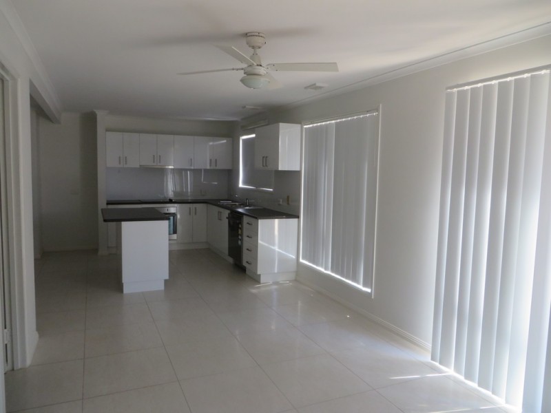 52 Cross Street, Deception Bay QLD 4508