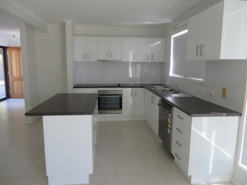 52 Cross Street, Deception Bay QLD 4508