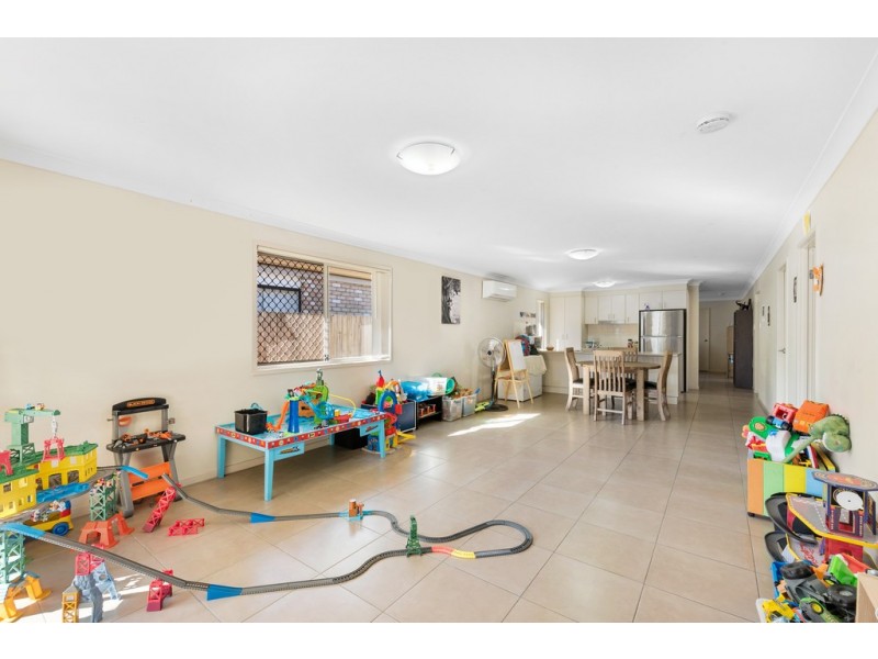 22 Jones Street, Rothwell QLD 4022