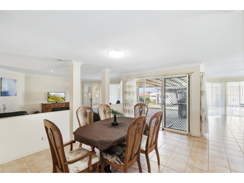 18 Townsville Cres, Deception Bay QLD 4508