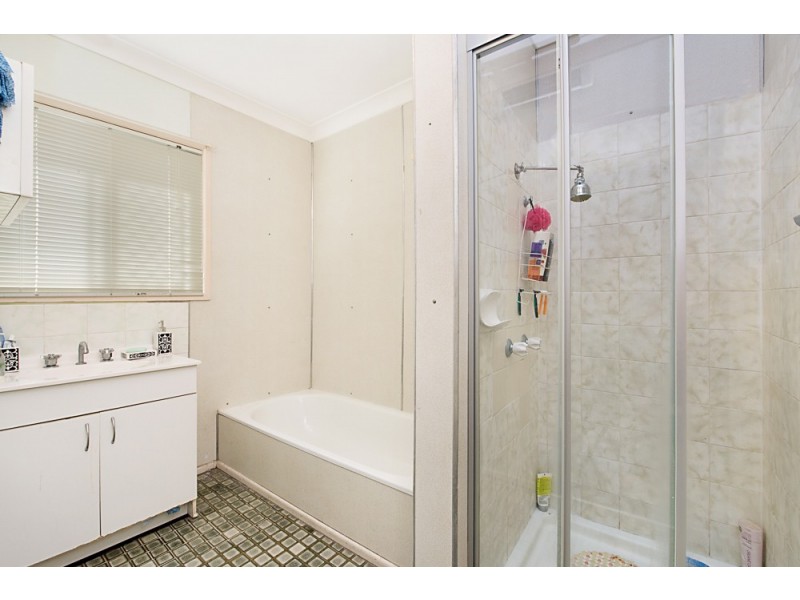 27 Spring Street, Deception Bay QLD 4508