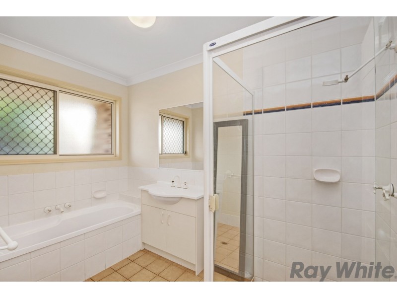 8 Hoddle Court, Rothwell QLD 4022