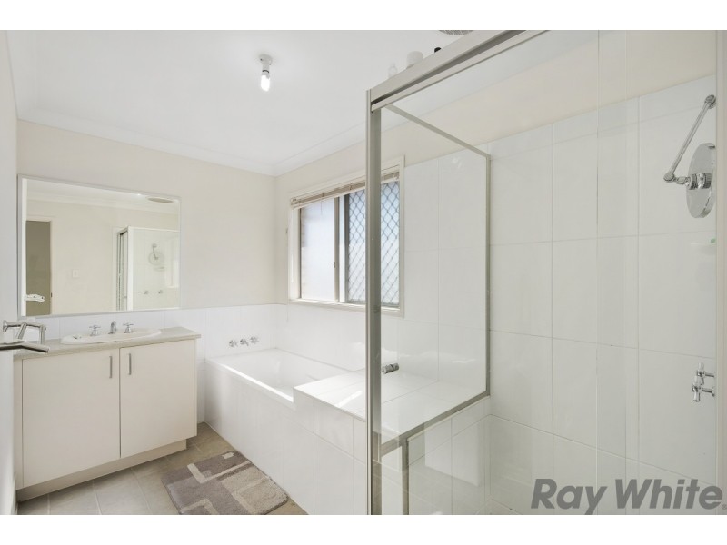 1 Hubner Drive, Rothwell QLD 4022