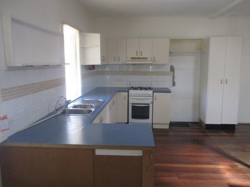 31 Seaview Parade, Deception Bay QLD 4508