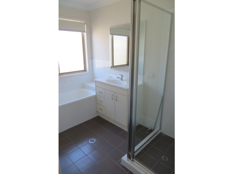 21 Eugenia Avenue, Rothwell QLD 4022