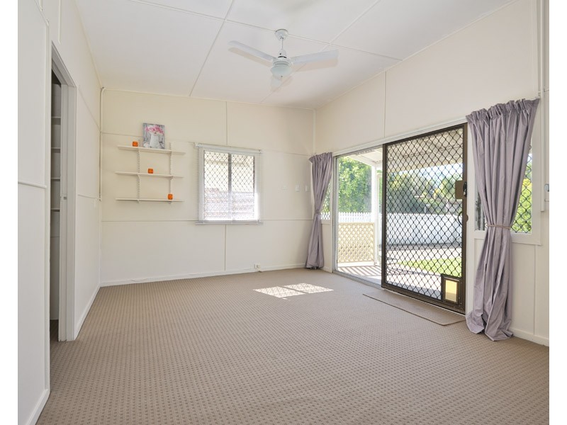 8 Airlie Avenue, Deception Bay QLD 4508