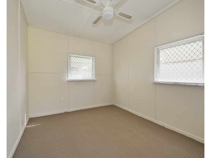 8 Airlie Avenue, Deception Bay QLD 4508