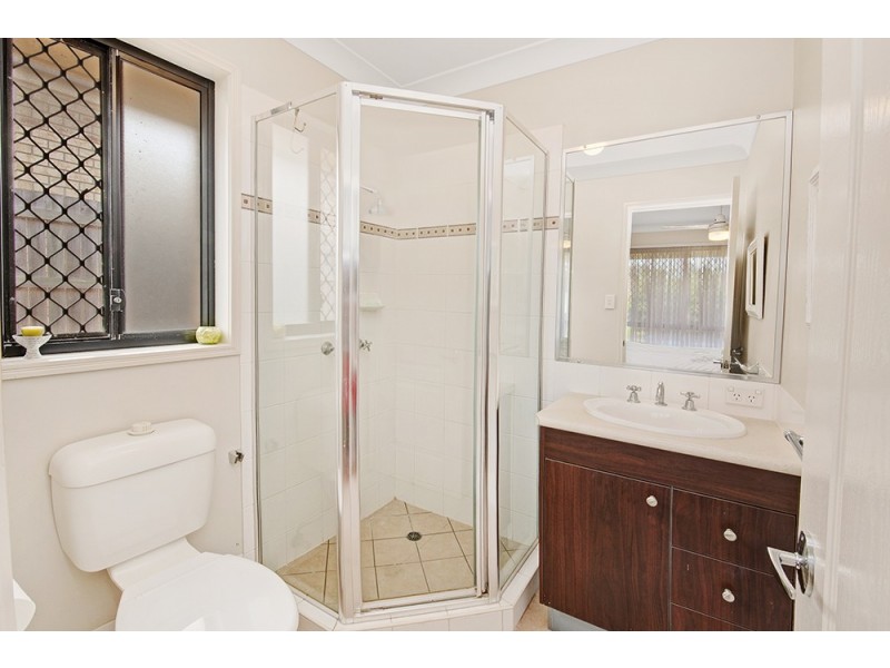 1/3 Normandy Court, Rothwell QLD 4022