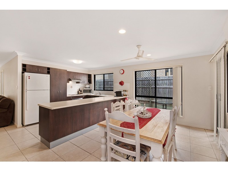 1/3 Normandy Court, Rothwell QLD 4022