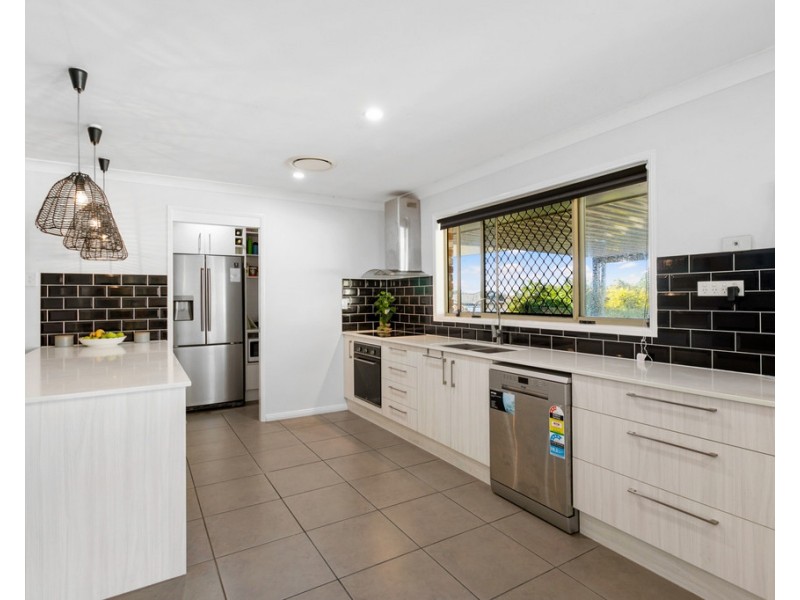 17 Brisbane Crescent, Deception Bay QLD 4508
