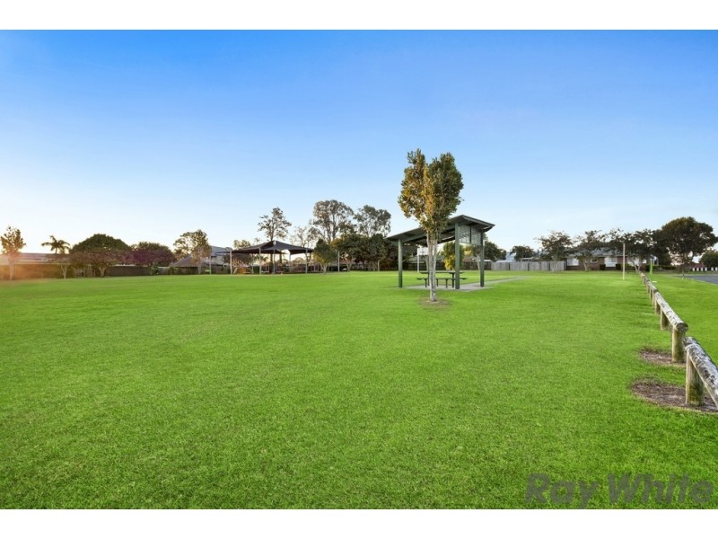 34 Dobell Street, Rothwell QLD 4022