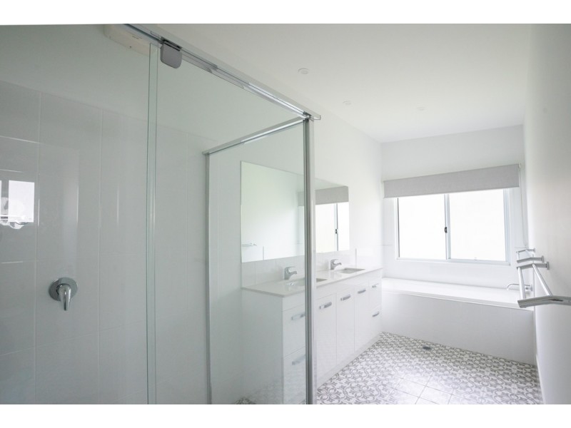18 Seymour Street, Deception Bay QLD 4508