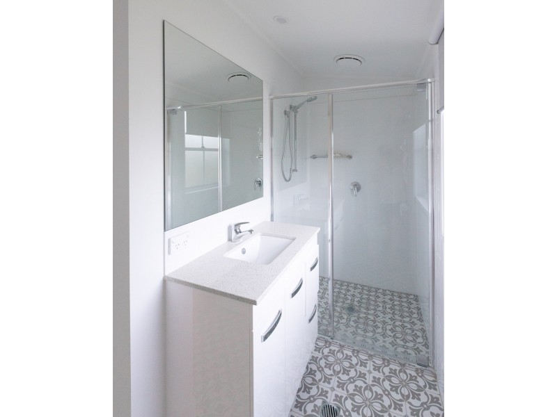 18 Seymour Street, Deception Bay QLD 4508
