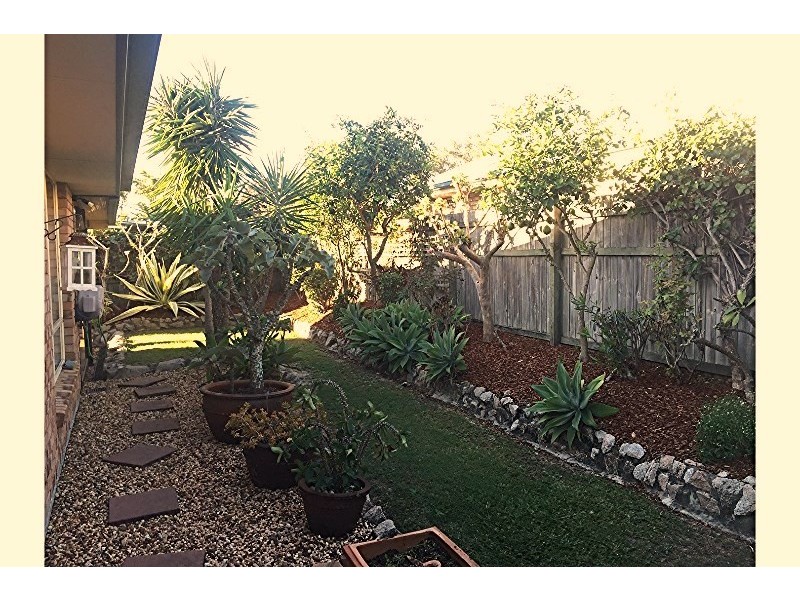12 Dobell Street, Rothwell QLD 4022