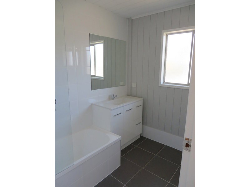 1/64 Windsor Place, Deception Bay QLD 4508