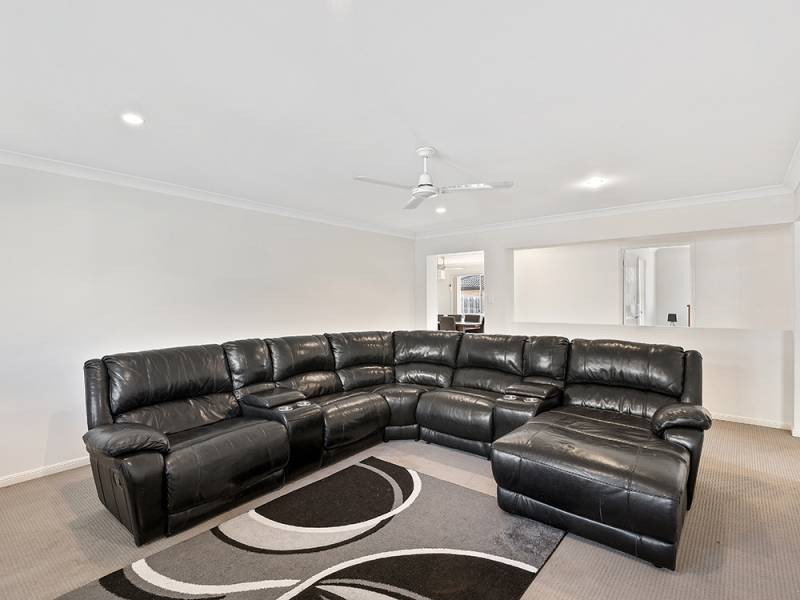 11 Olivine Court, Rothwell QLD 4022