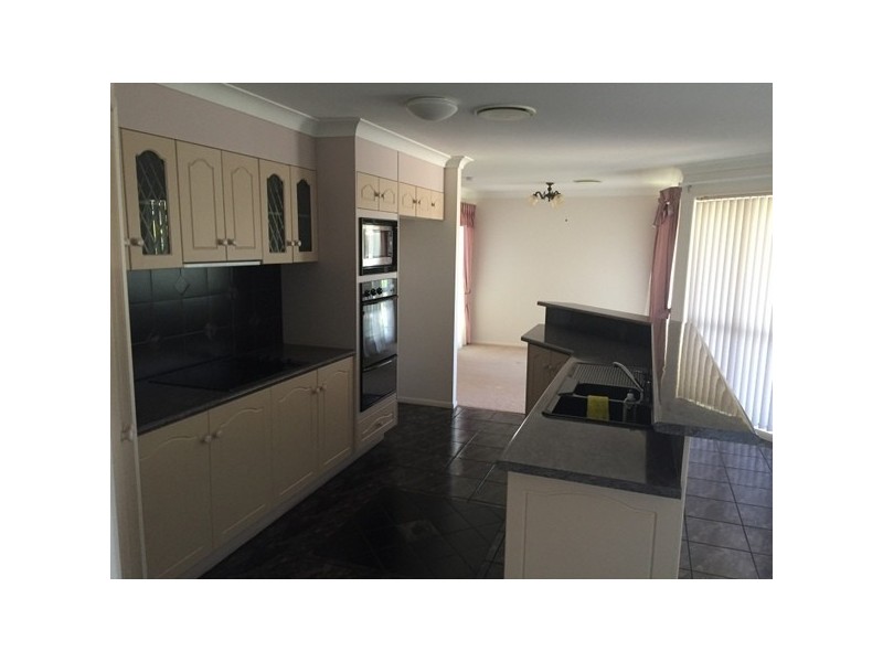 10 Woodland Street, Rothwell QLD 4022