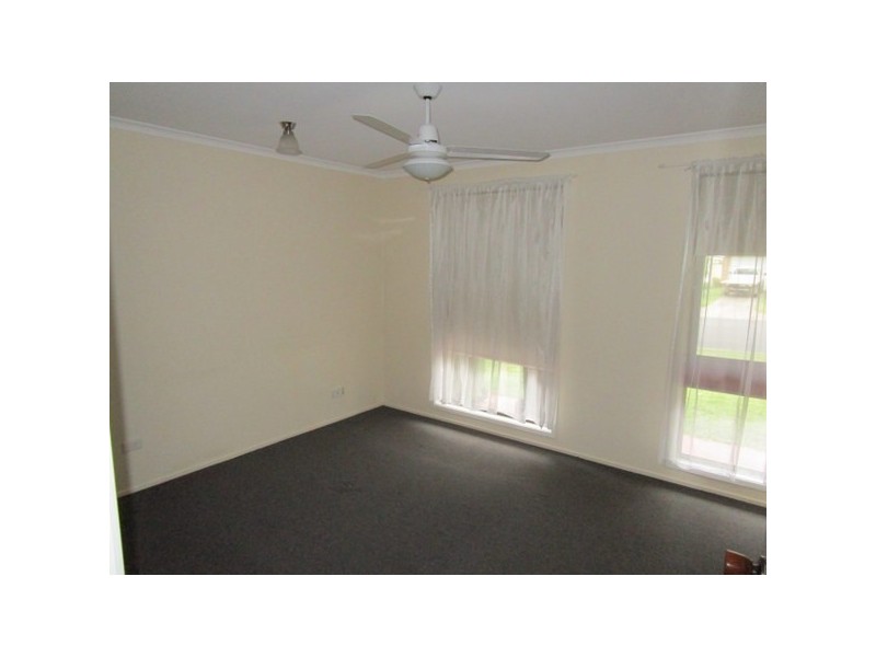 12 Lindsay Street, Rothwell QLD 4022