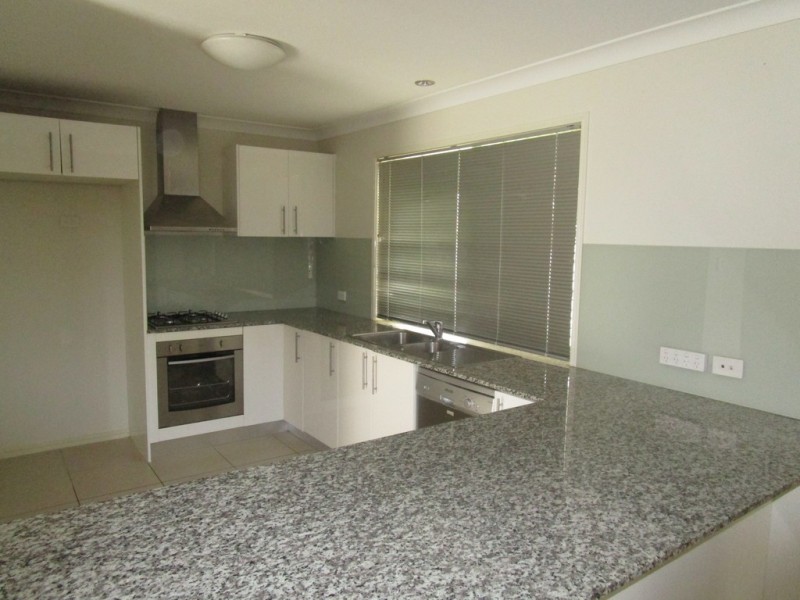 11 Fortress Court, Bray Park QLD 4500