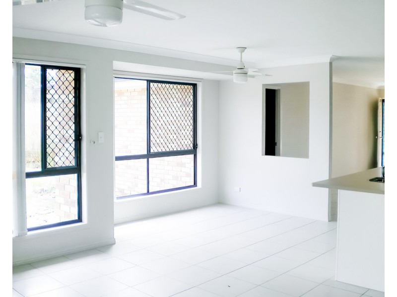 17 Lemon Myrtle Drive, Morayfield QLD 4506