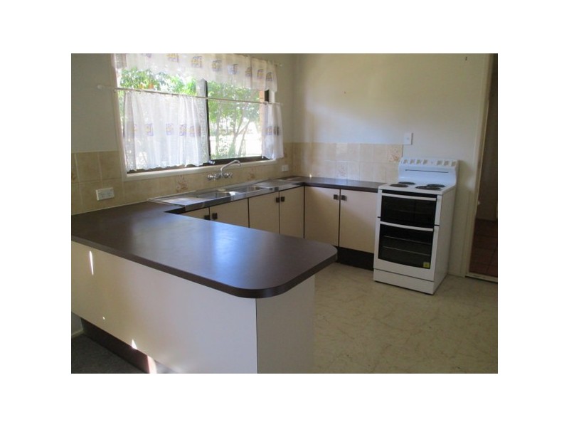 2 Leigh Street, Deception Bay QLD 4508